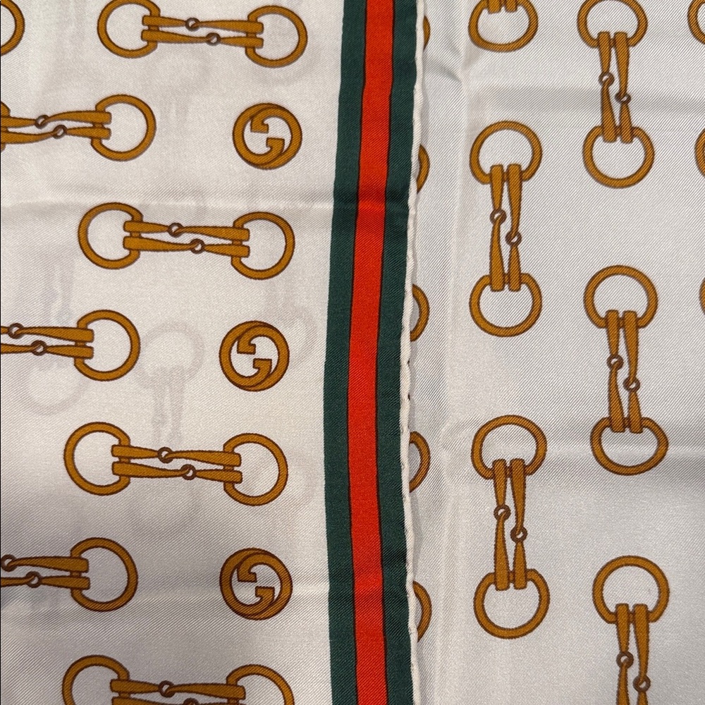 Gucci Vintage Silk Scarf Horsebit Snaffle Bit Red Green Stripe 26”x26” - Picture 4 of 6